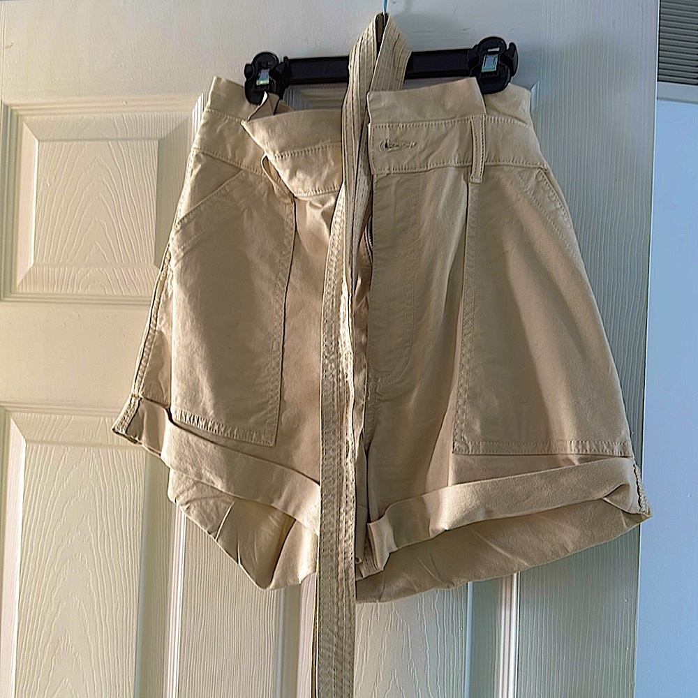 abercrombie & fitch high rise cargo shorts